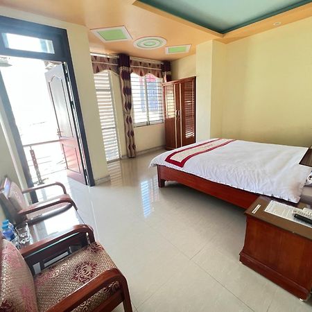 Huy Hoang Hotel Донгван Экстерьер фото
