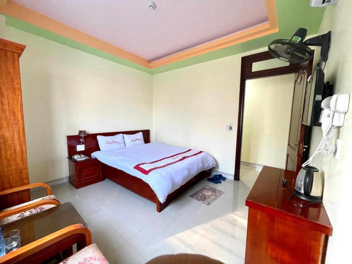Huy Hoang Hotel Донгван Экстерьер фото