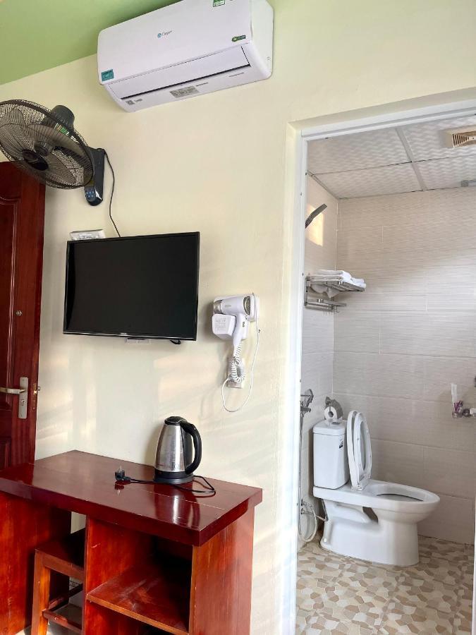Huy Hoang Hotel Донгван Экстерьер фото